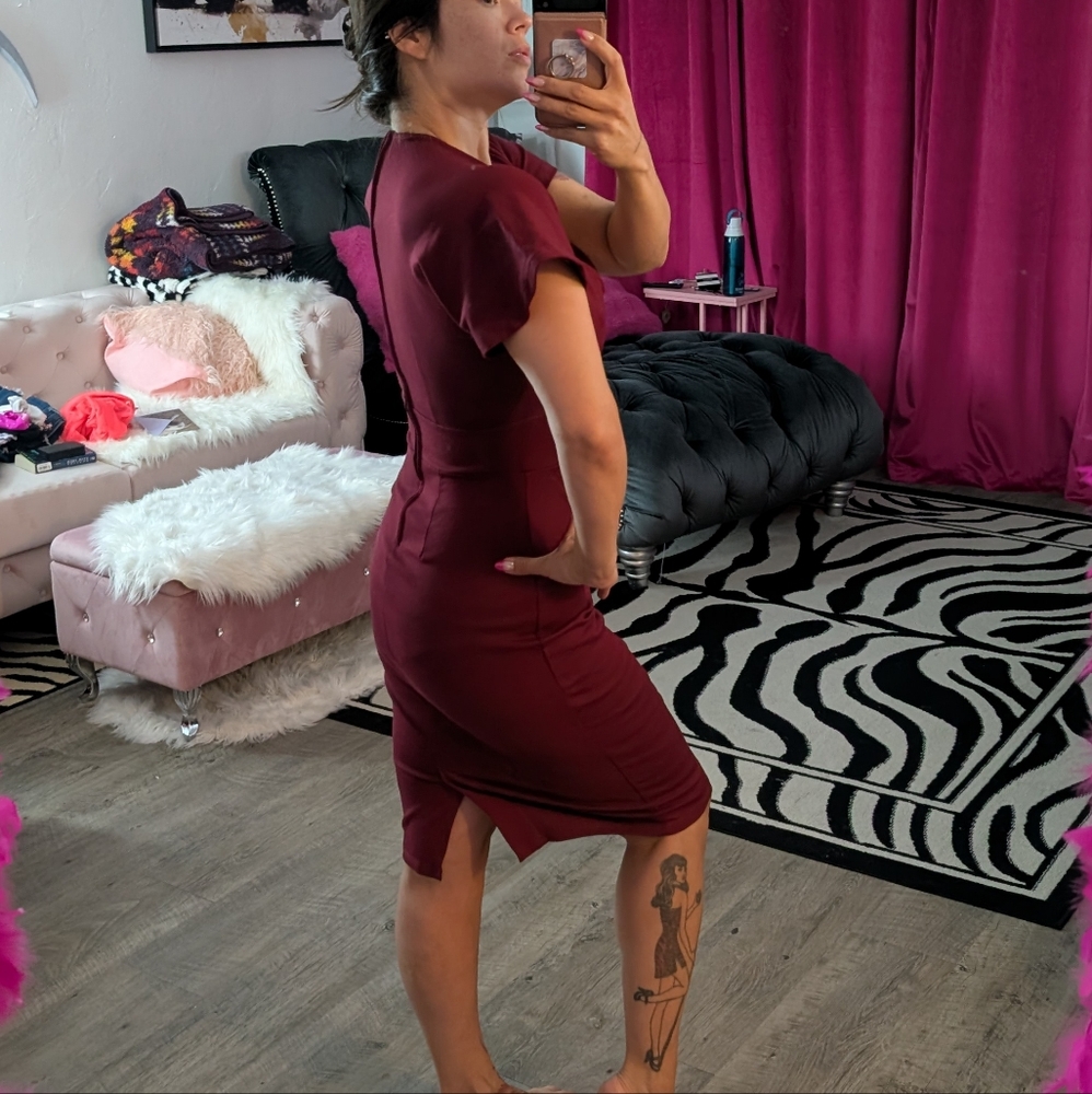 Pinup Couture PUG Burgundy Wiggle Dress Medium NWT - Picture 4 of 6